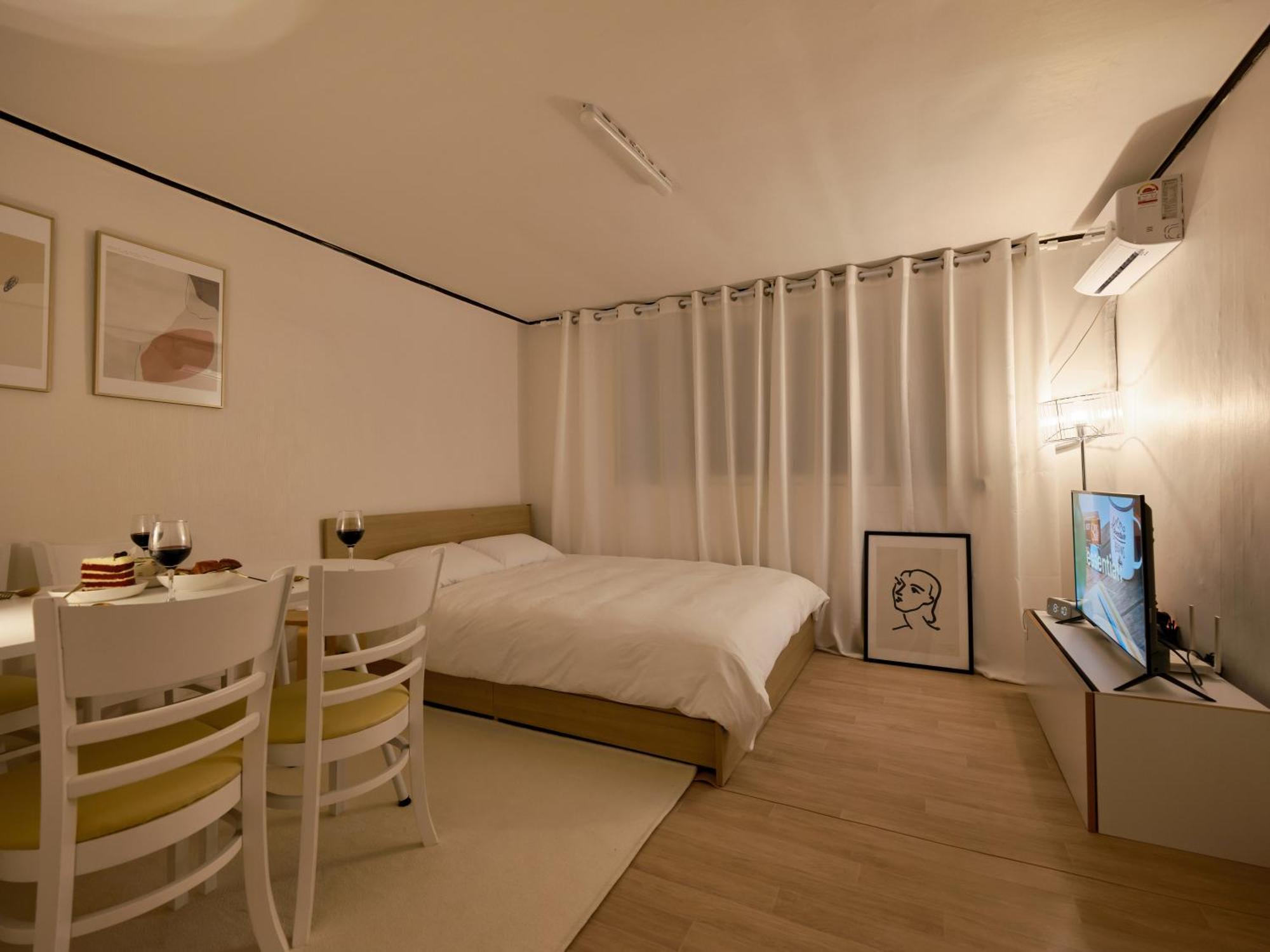 Warm Place Seul