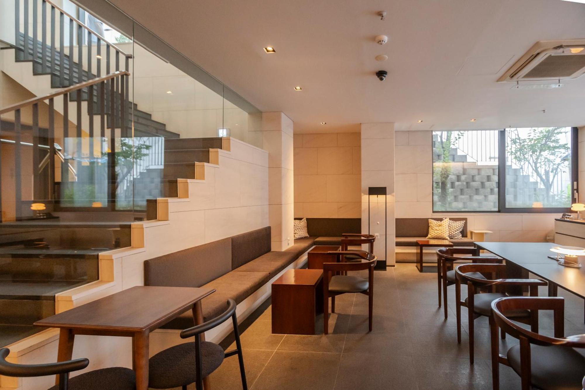 Shinshin Myeongdong Hotel