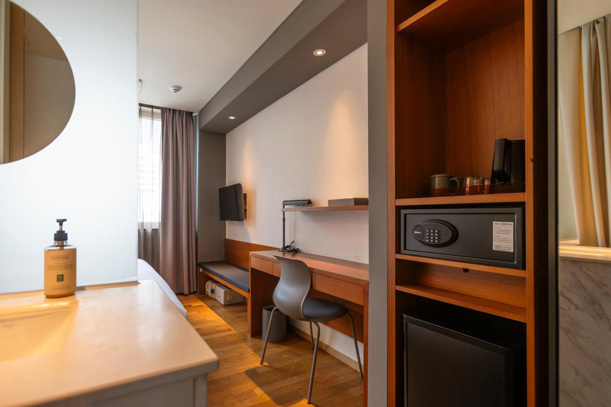 Shinshin Myeongdong Hotel