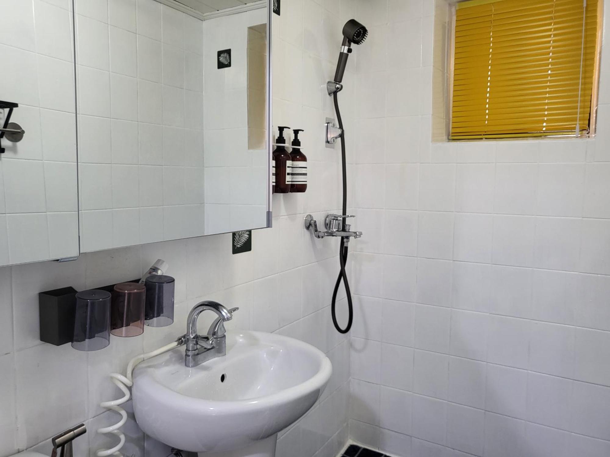Moon House In #quiet #airport Transport Nearby#1 Min To Line2 Nakseongdae Subway *