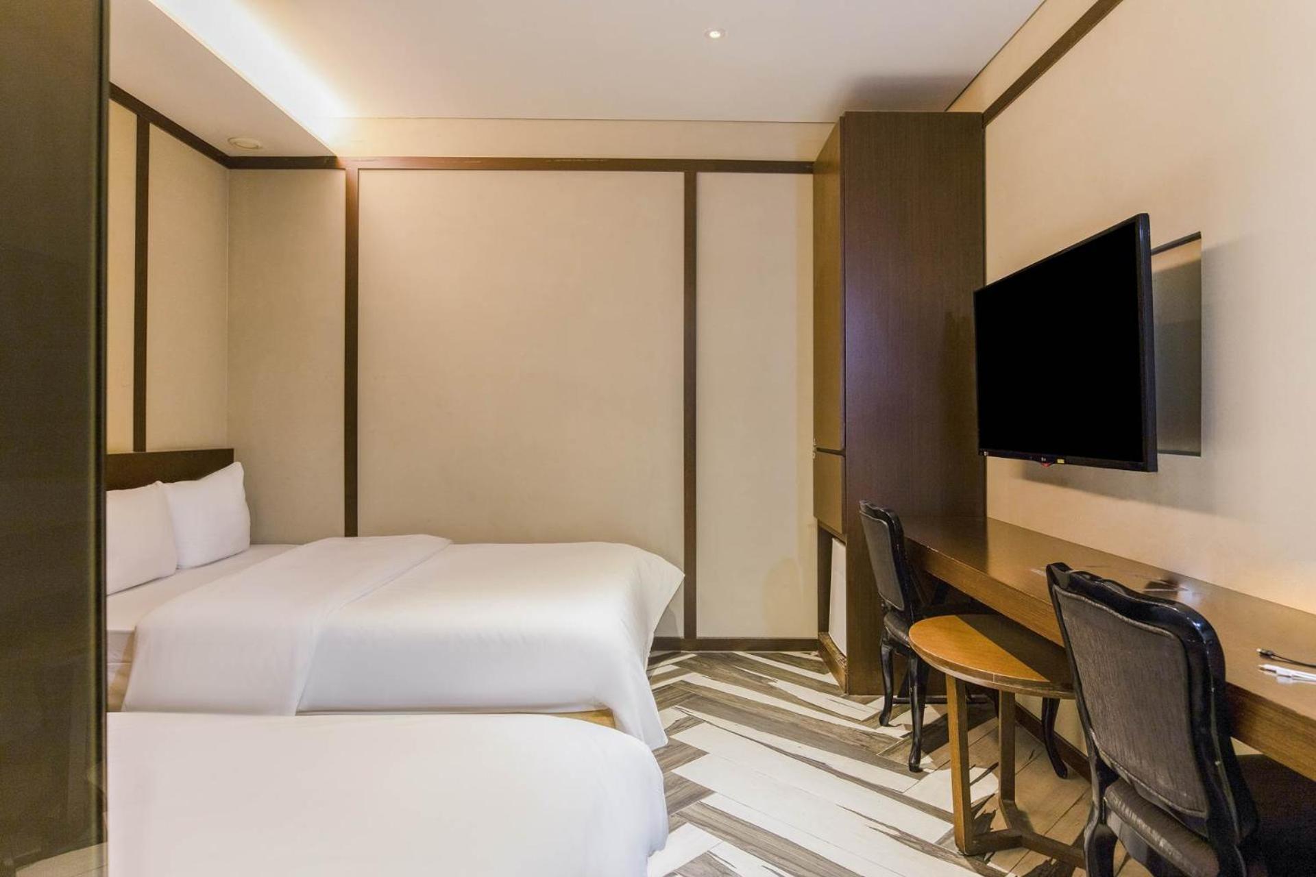 Sota Hotel *