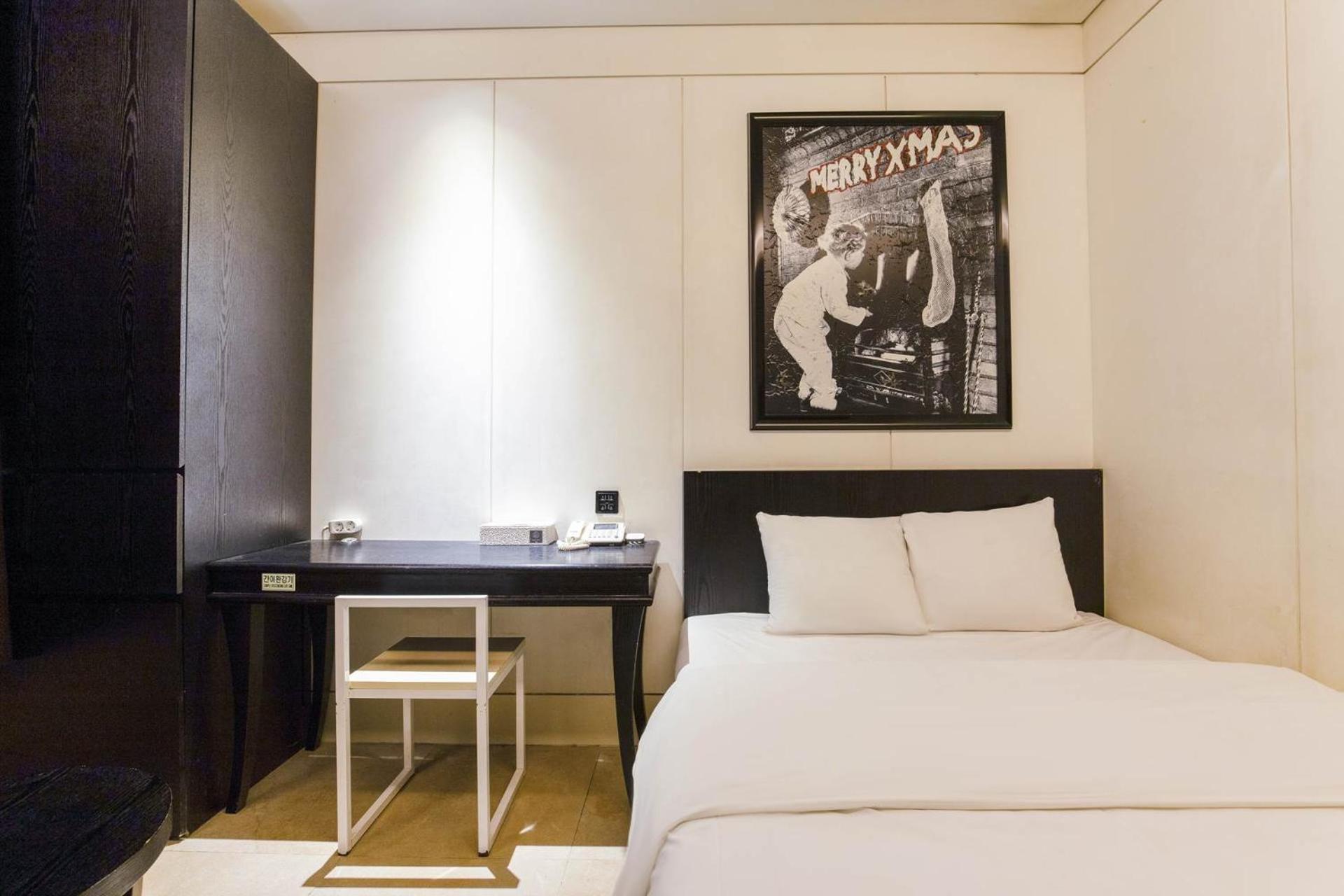 Sota Hotel *