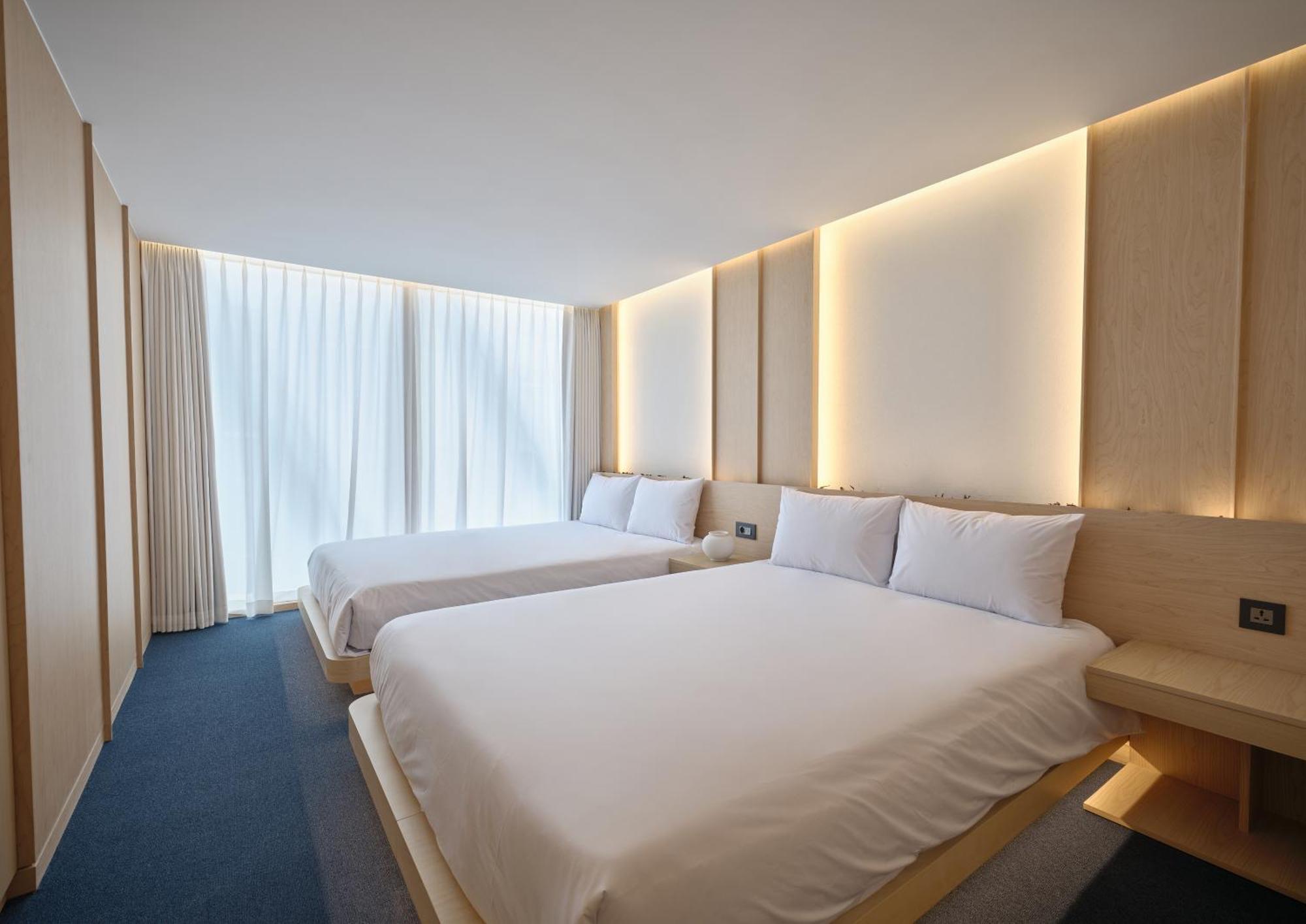 Uh The Gangnam Hotel
