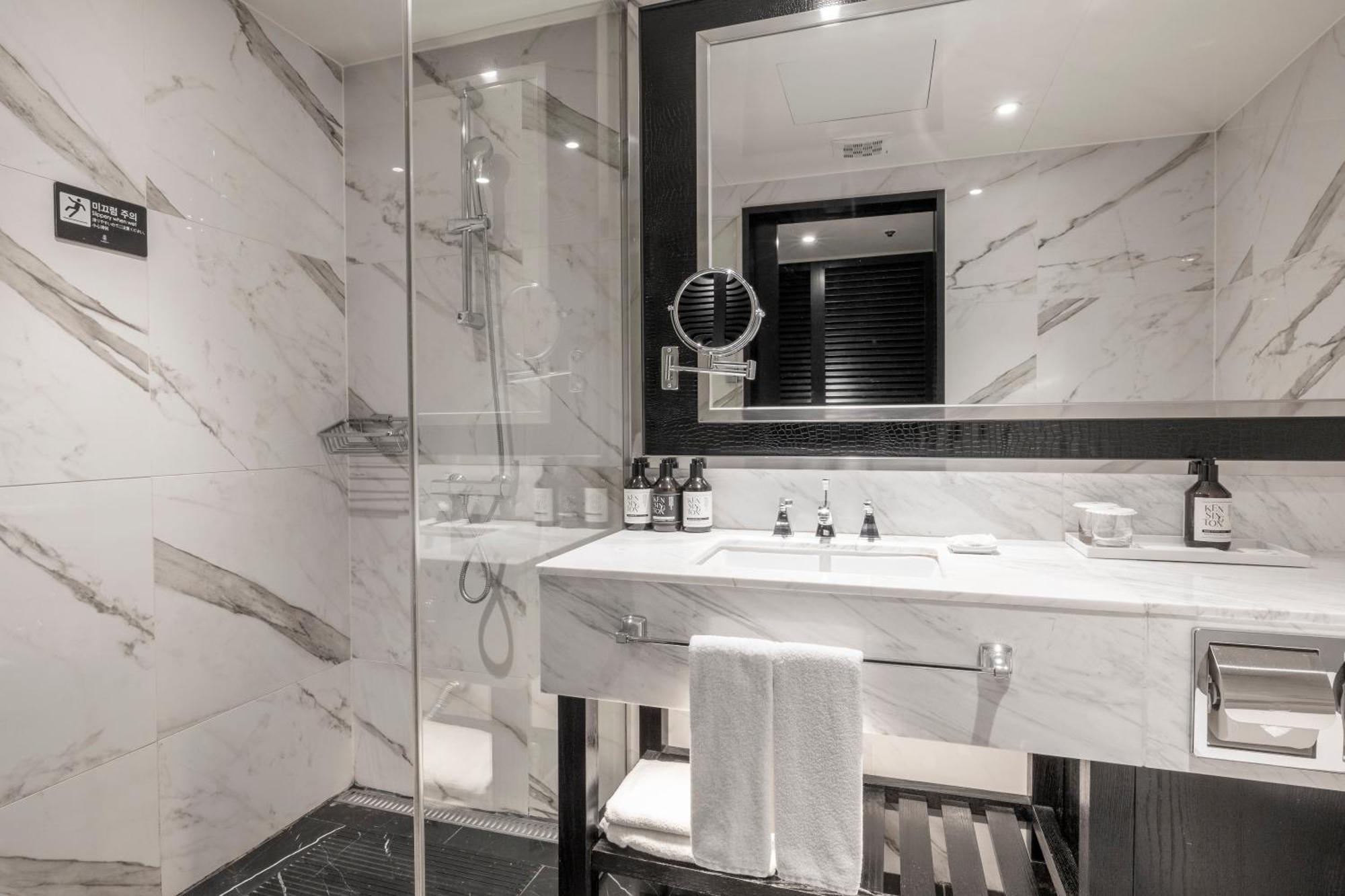 Kensington Yeouido Hotel 4*