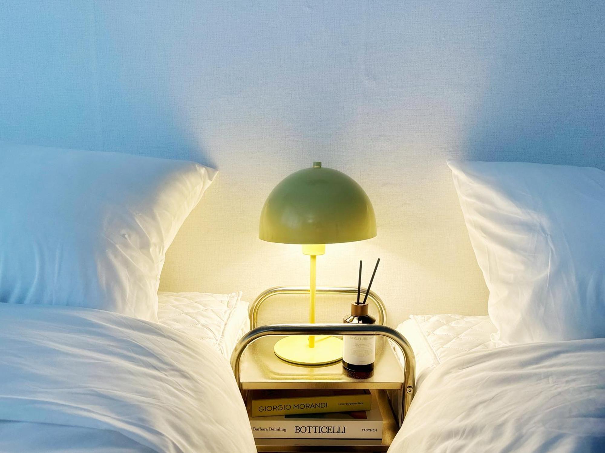 Sun&smile - 20min To Gangnam, 30mins To Hongdae, 2 Bedroom, Max 7pax Apartment Seoul
