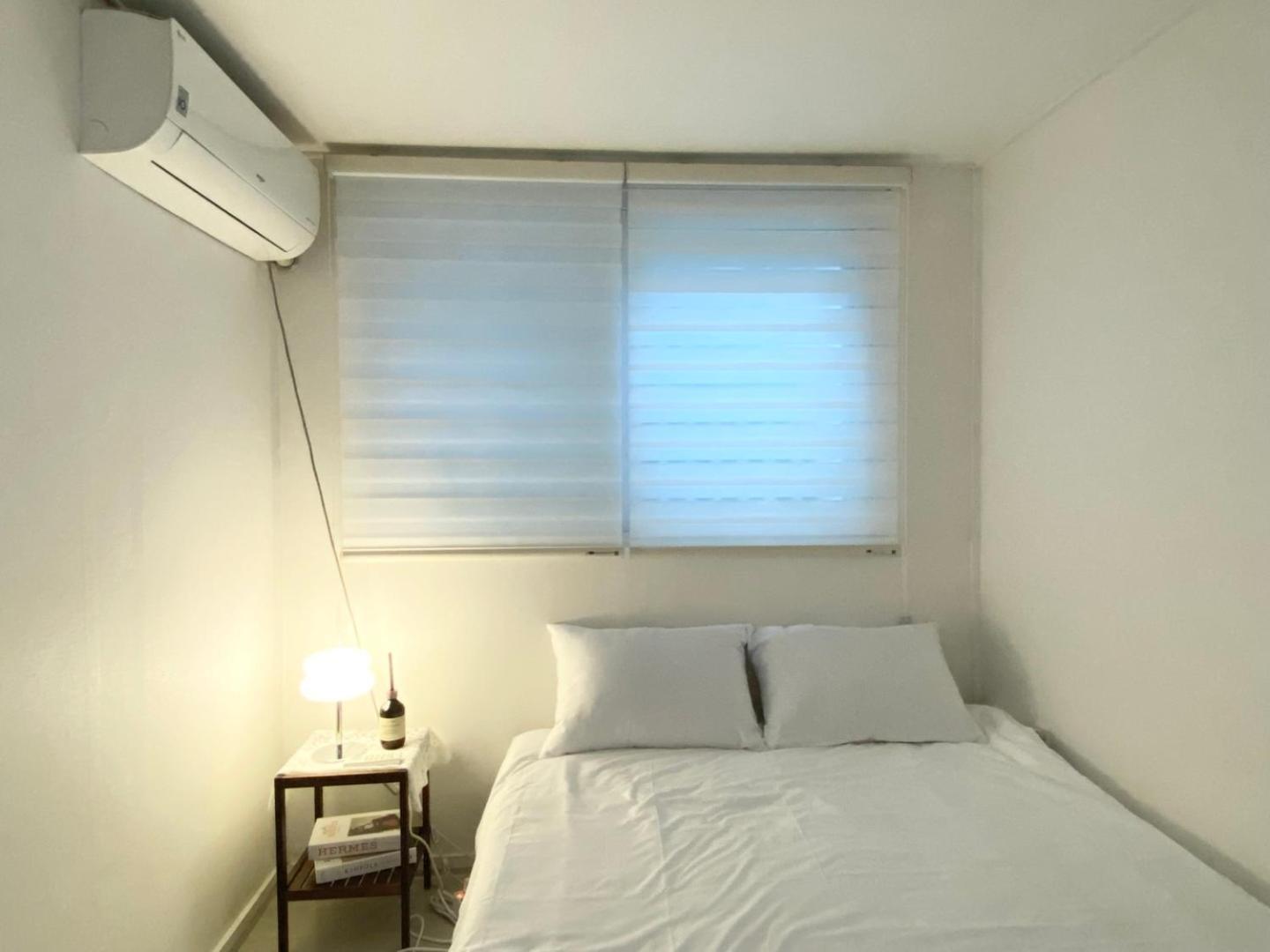 Hongdae Cozy42 Bed & Breakfast Seoul