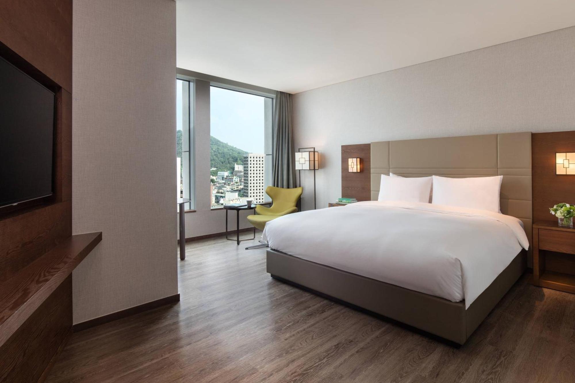 Hotel Courtyard By Marriott Namdaemun 4*