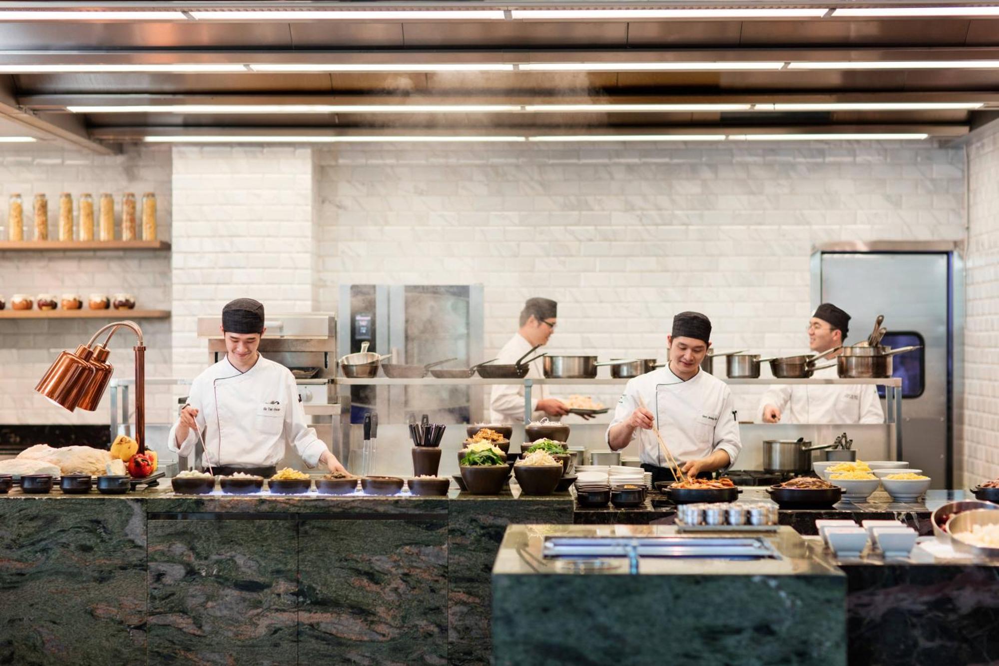 Courtyard By Marriott Namdaemun Hotel 4*