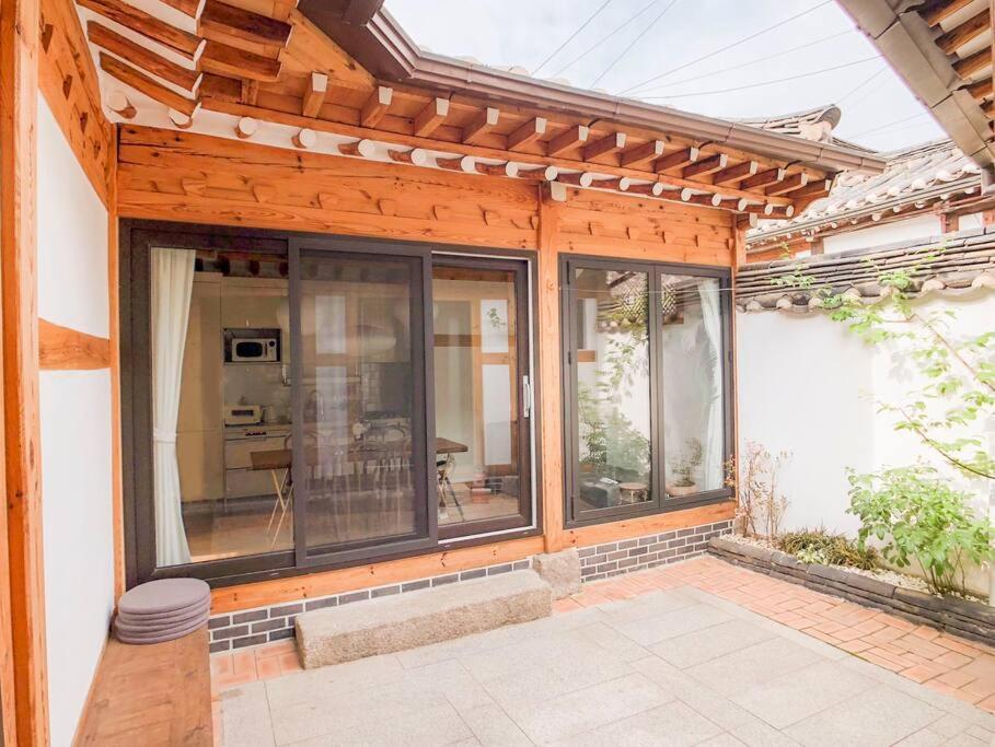 Jay Hanok ㅡ 3br 3bath ㅡ 8min From Anguk Stn Holiday home