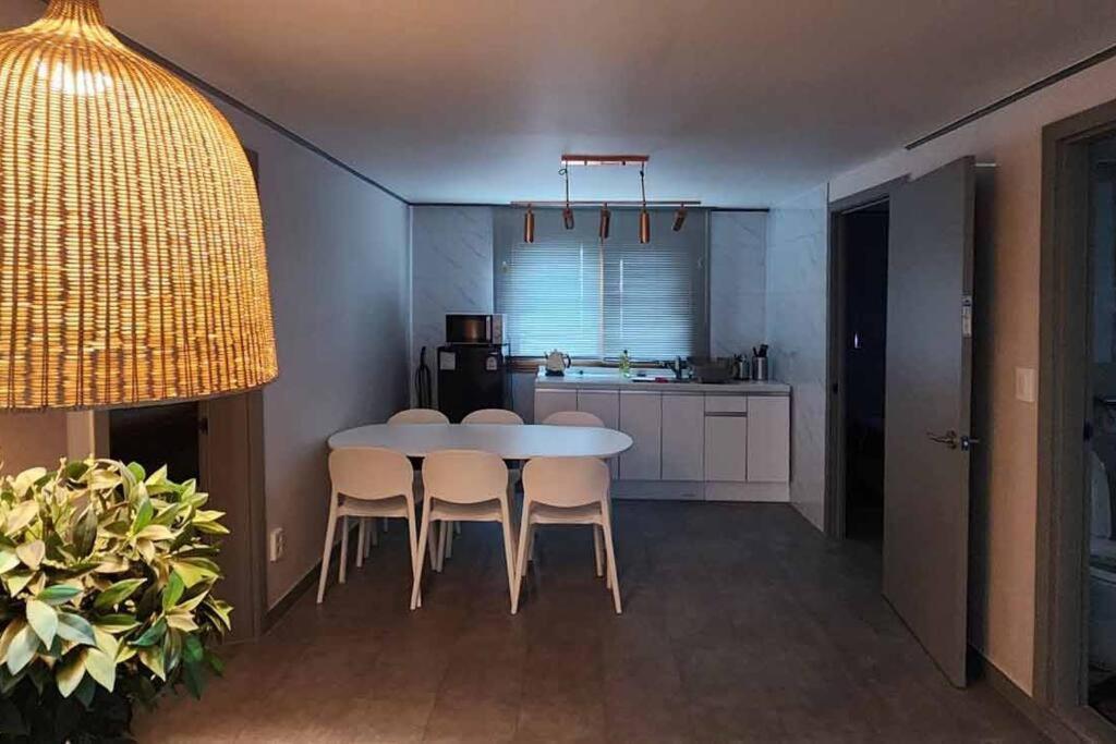 Apartamento B-5 Hongdae Art House *