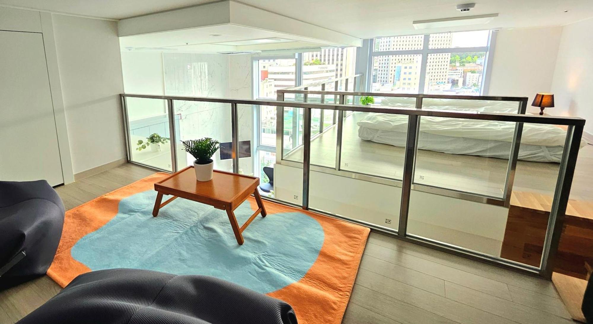 Majestic Apartment *