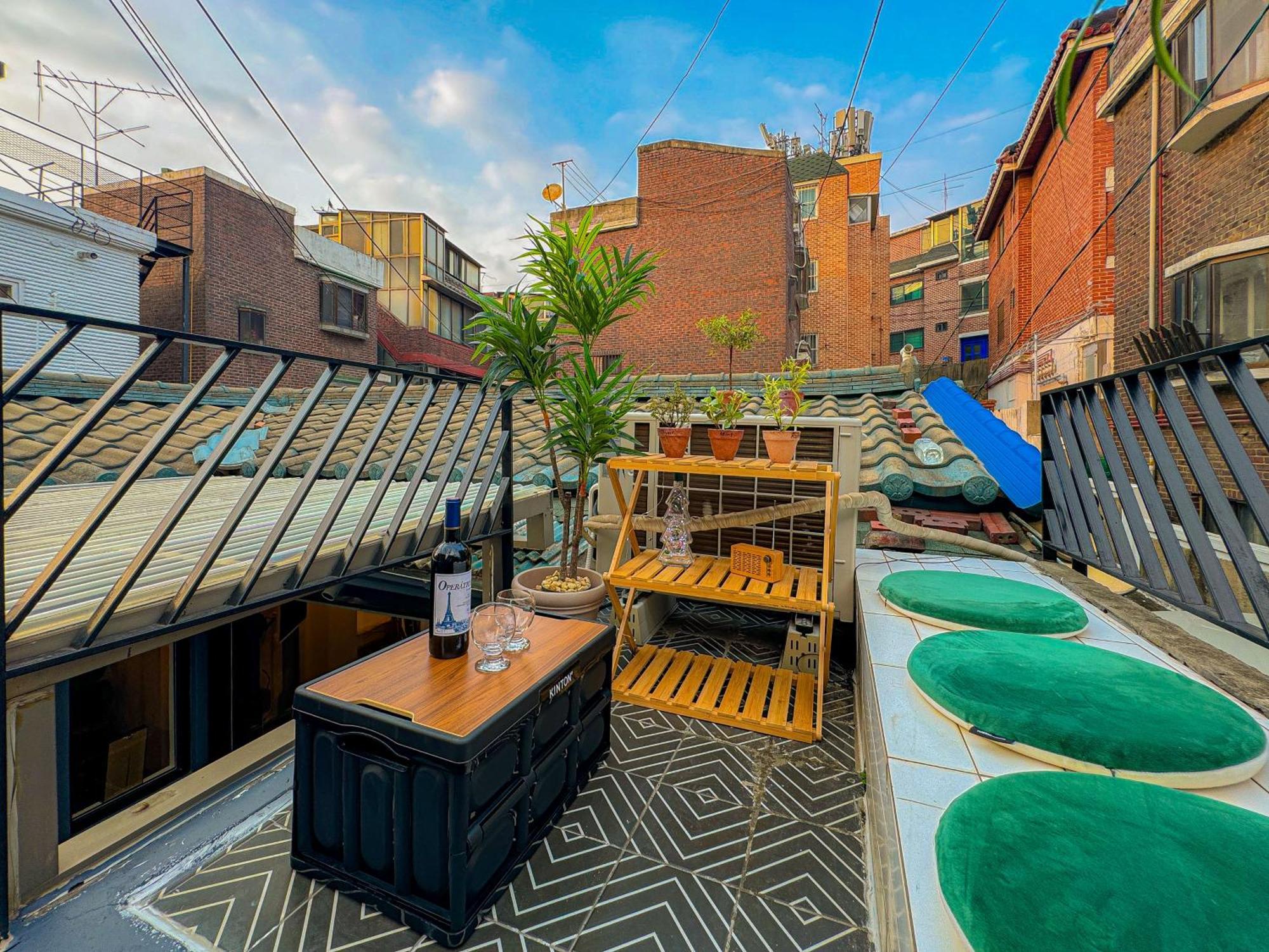 Hongdae Hanok Villa Seoul
