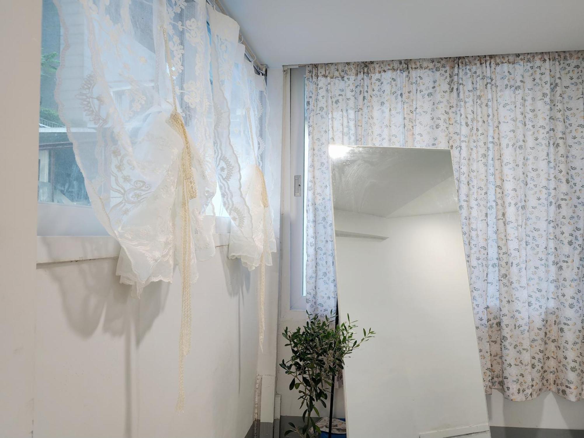 Korea Happiness House - Female Only Guest house