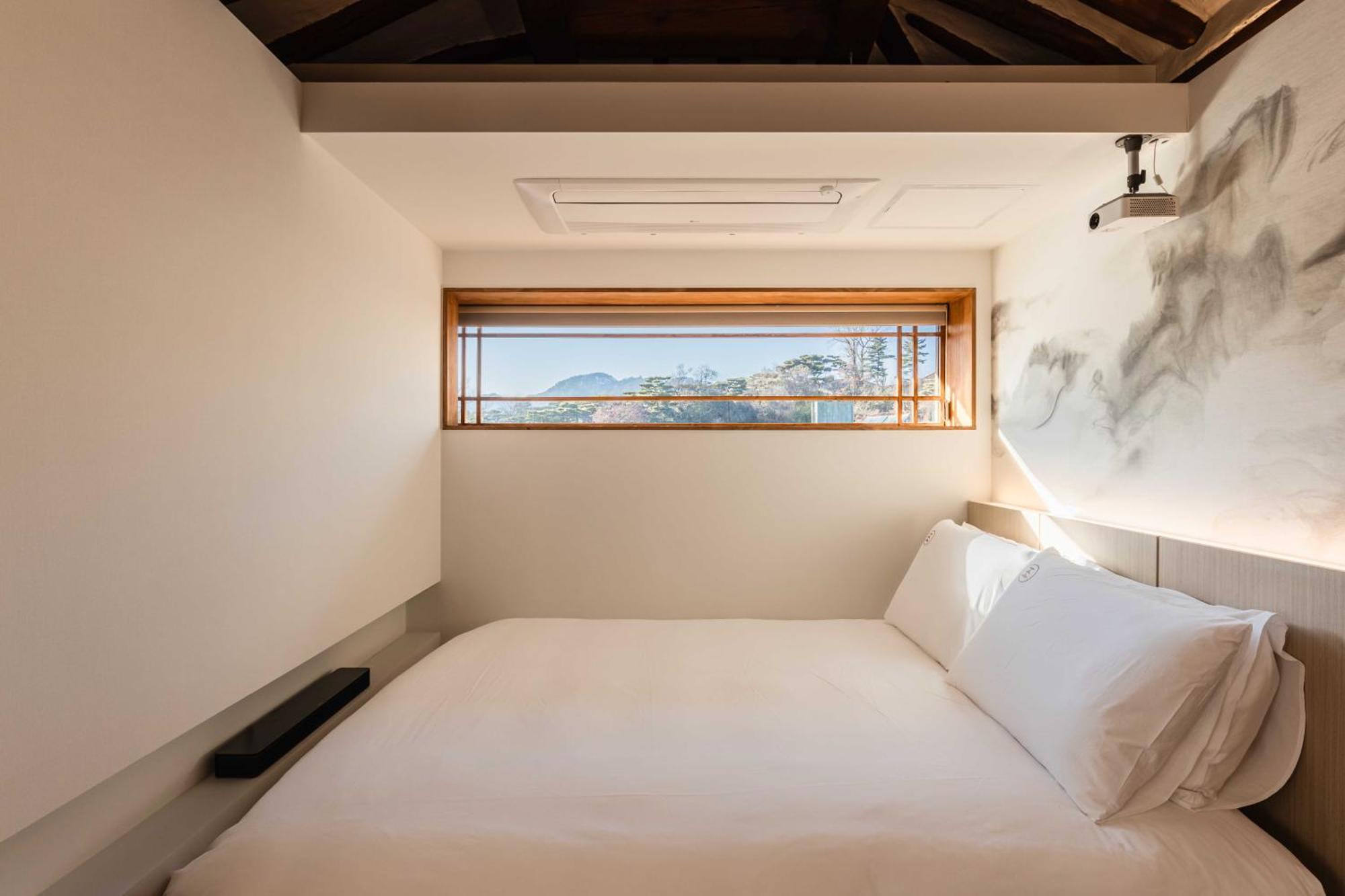 Moonlight Hill Apartment Seoul