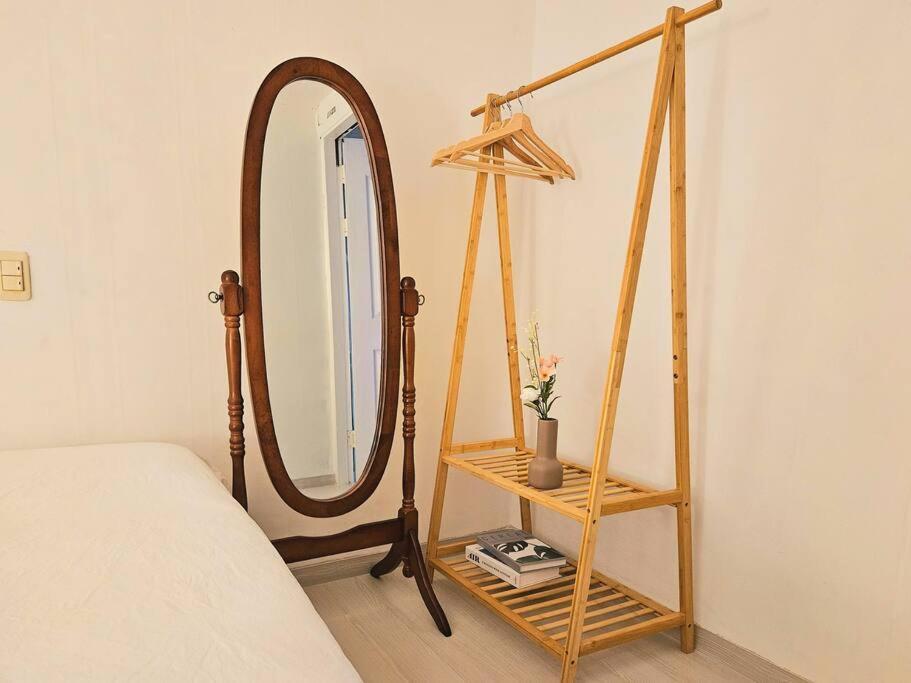 Gangnam Cozy Near Sinnonhyeon, 3 Queen Beds, Sofa * Seoul