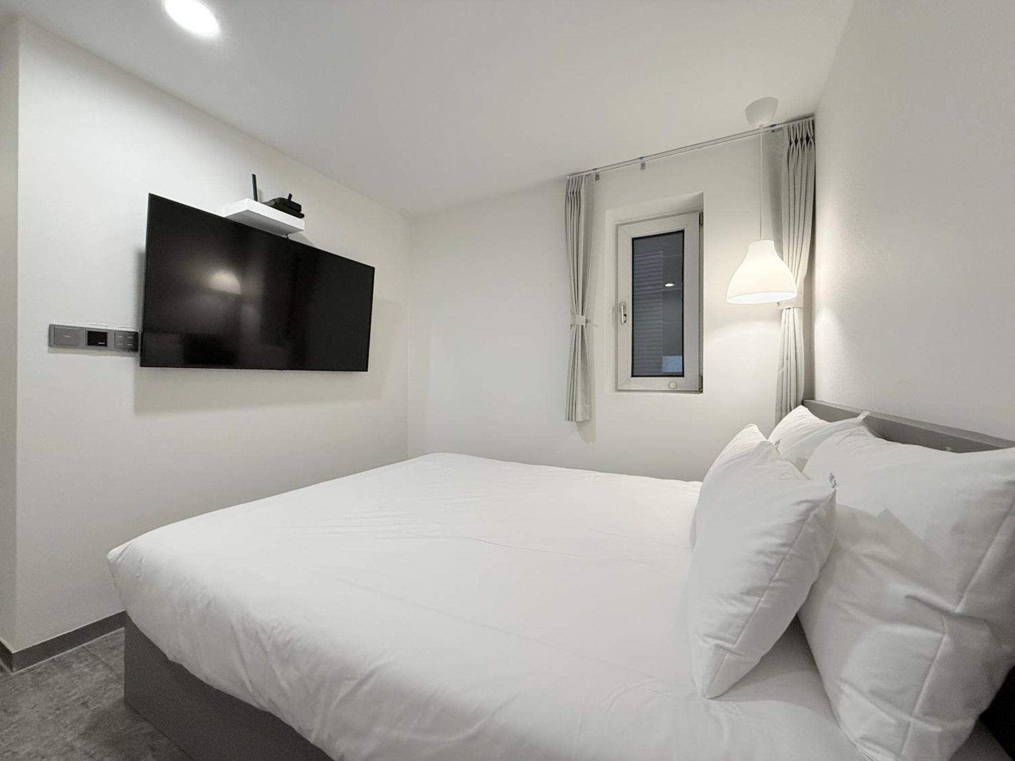 Firststay Hongdae
