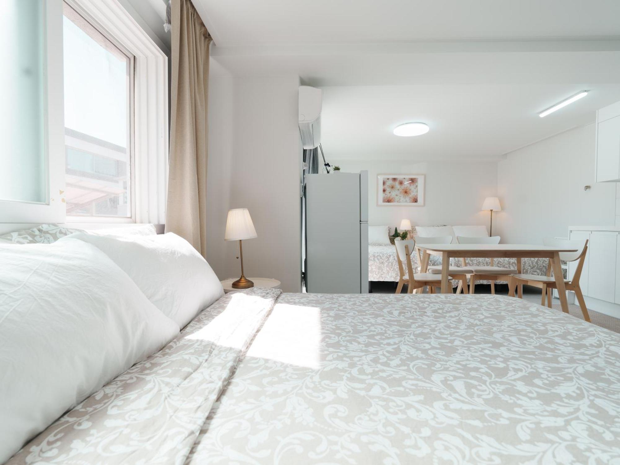 Seogyohuestay Guest house