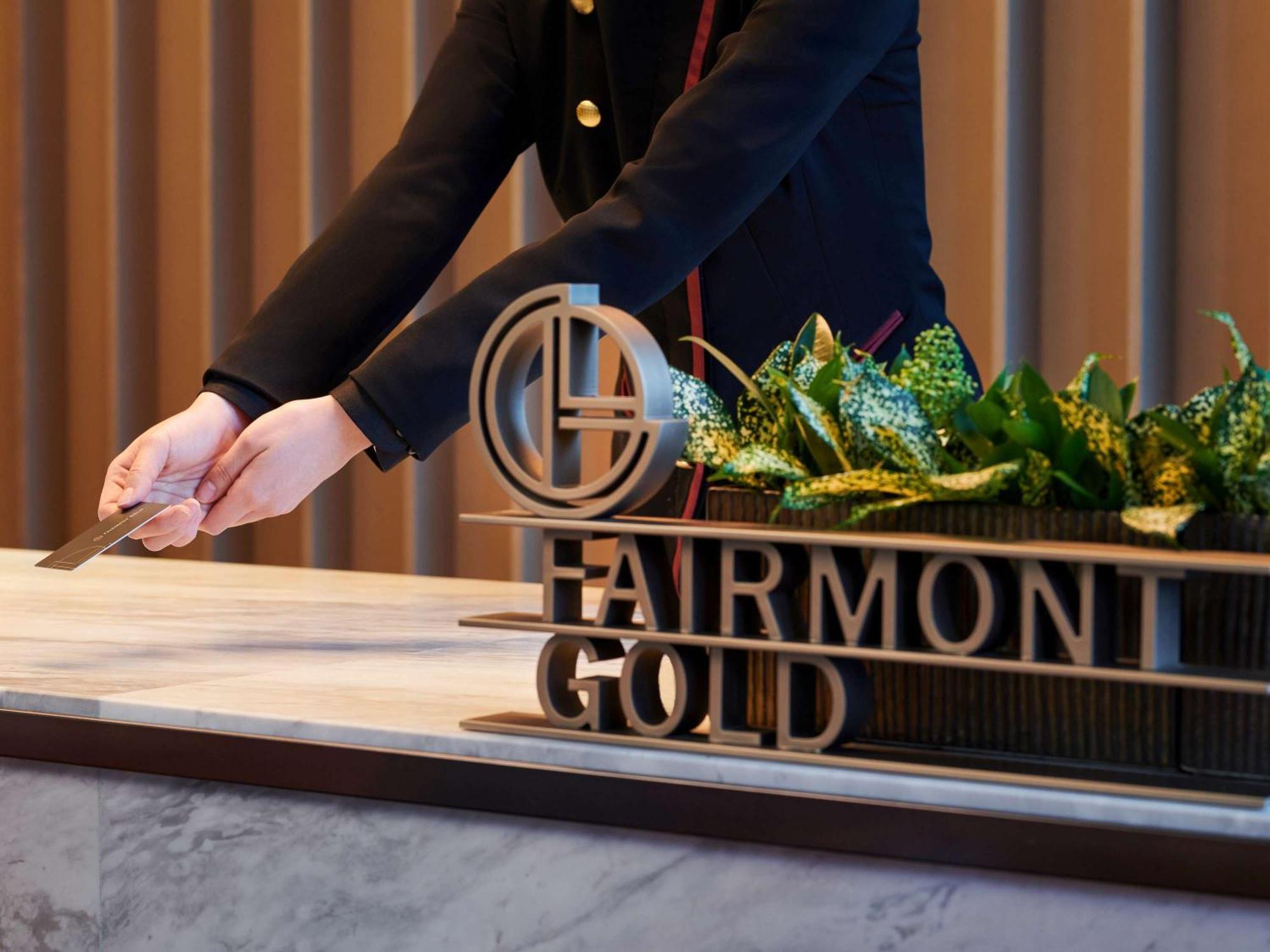 Fairmont Ambassador 5*