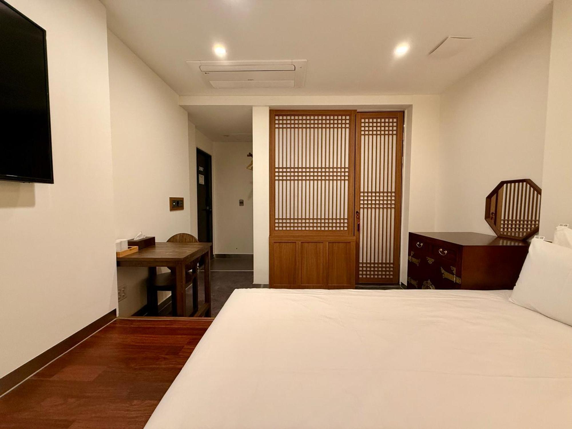 Hotel Firststay Hongdae Seul