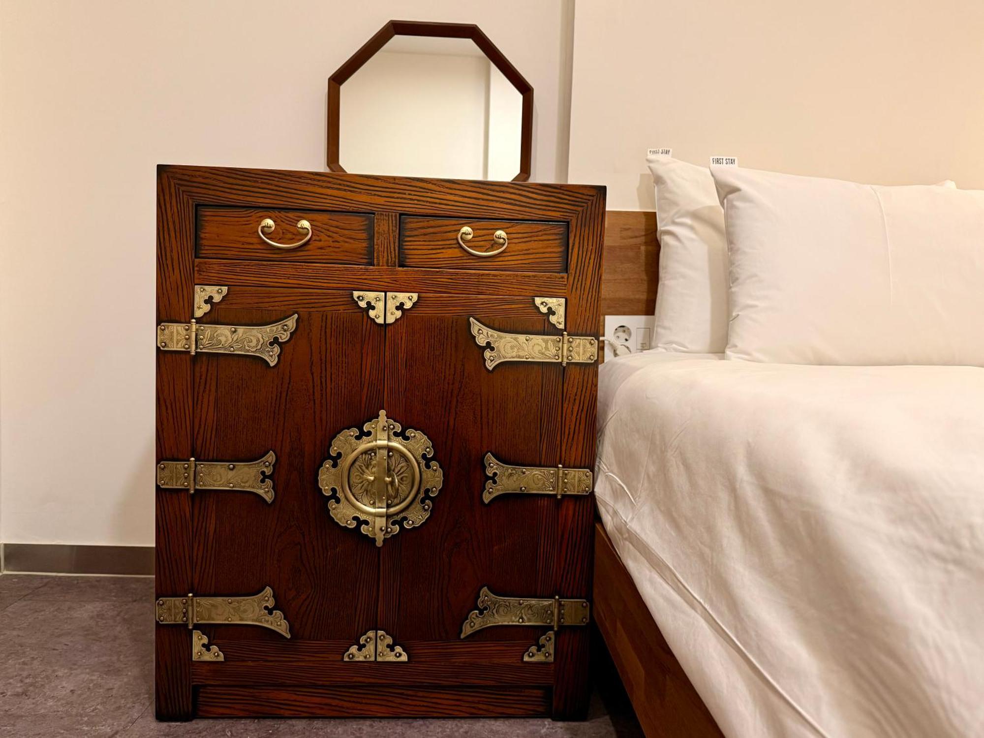 Firststay Hongdae Hotel