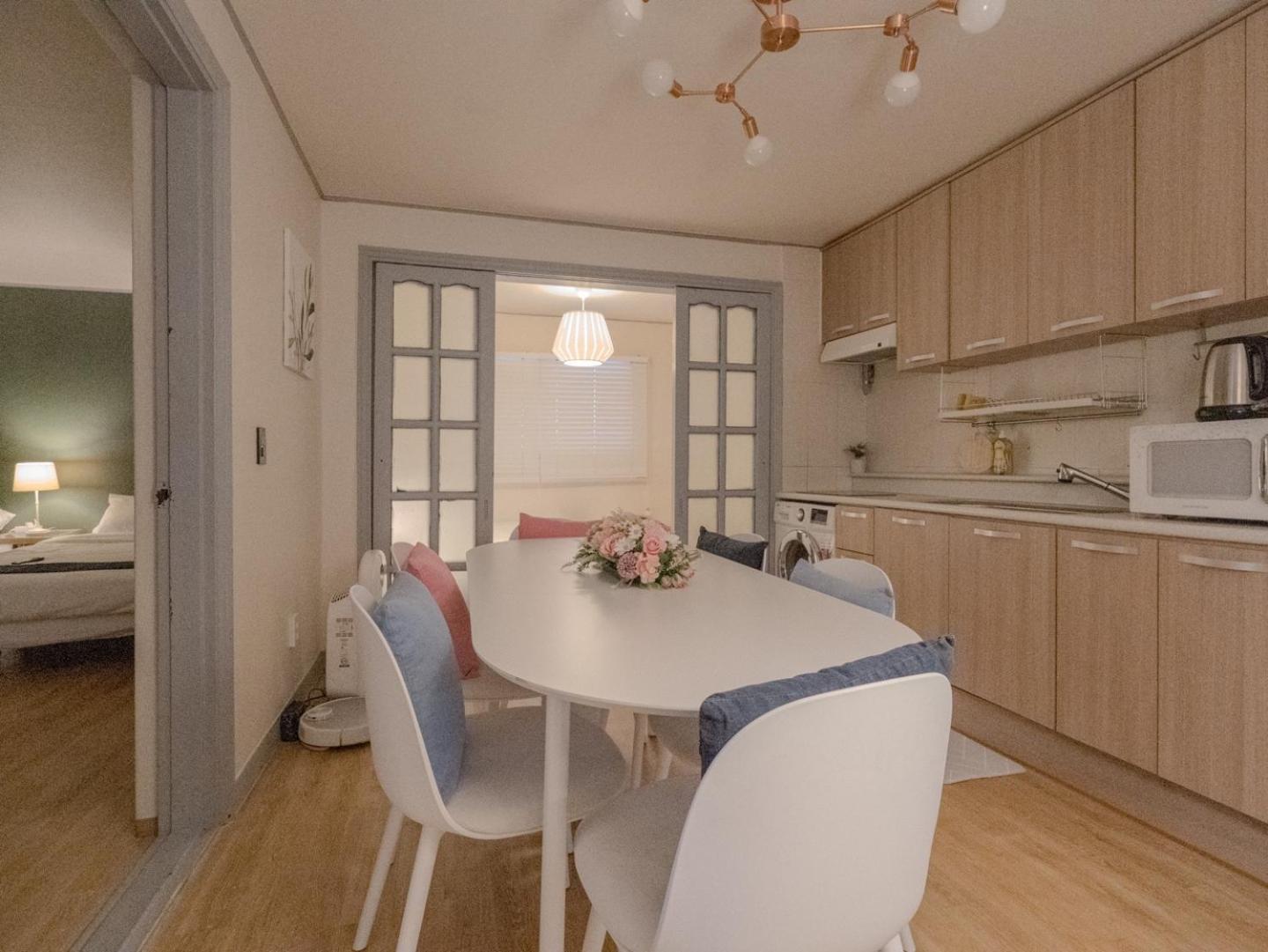 Yanghwa Apartment