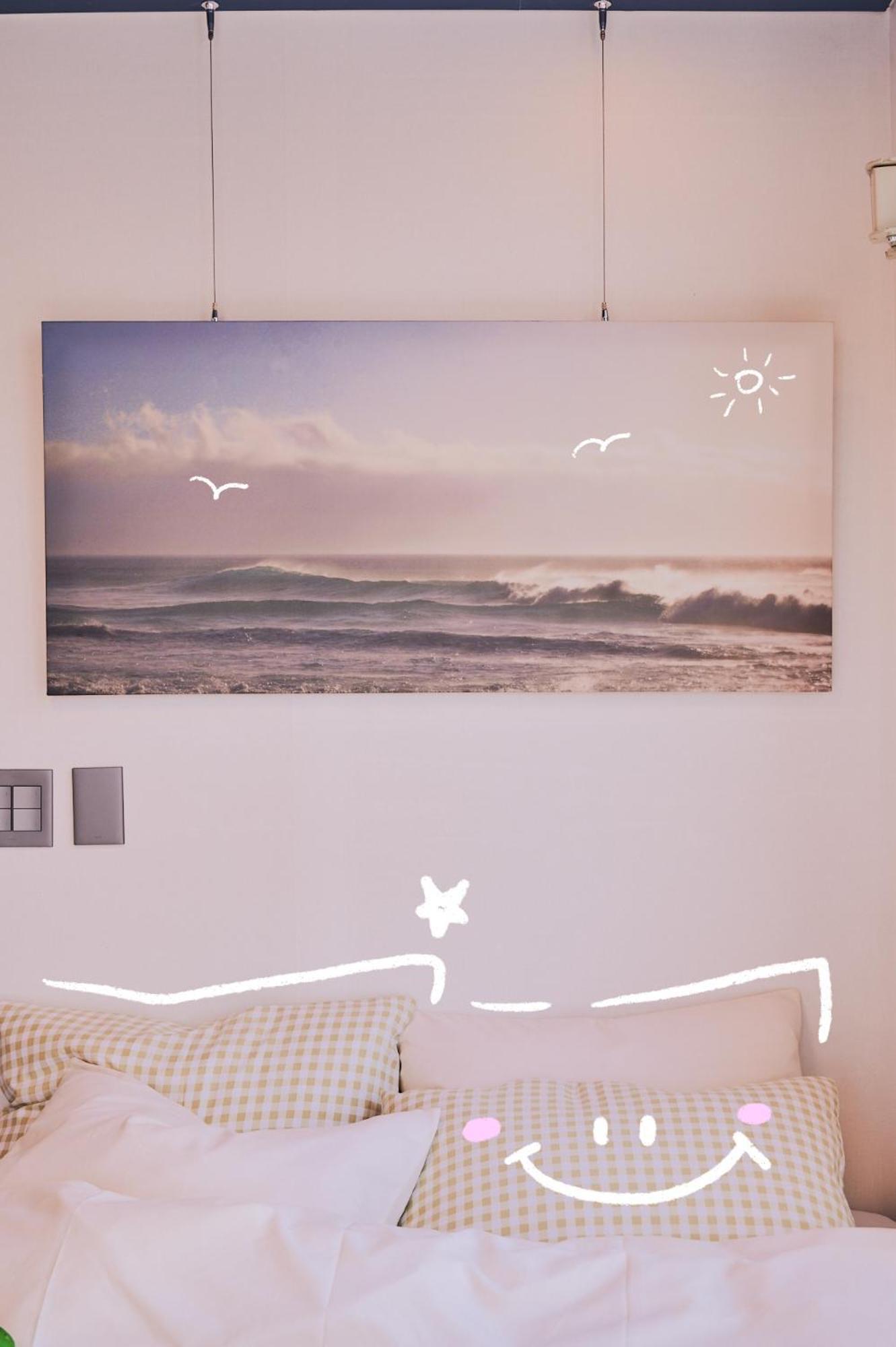 Hongik Univ Station Wave Family #1 Apartment Seoul