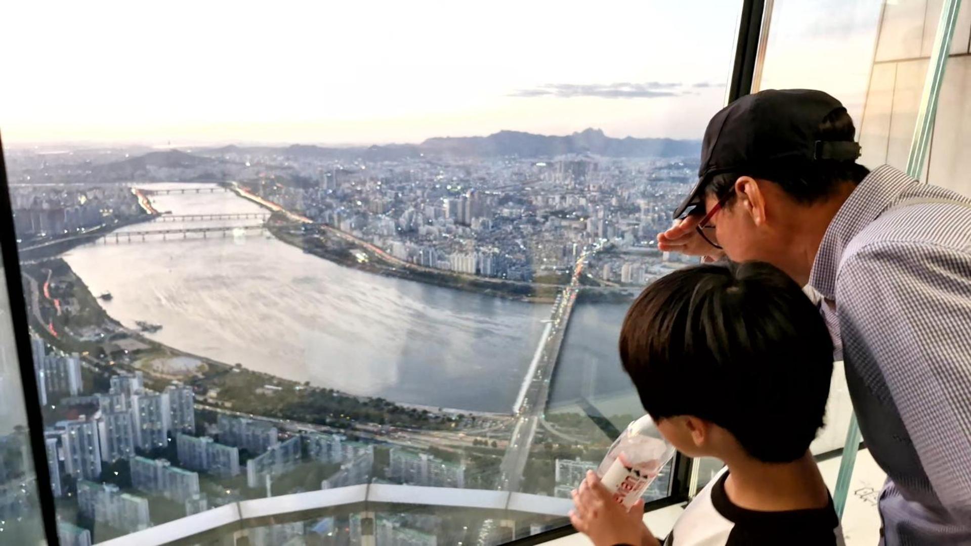Apartment Stylish City-view Family Duplex Near Lotte World *