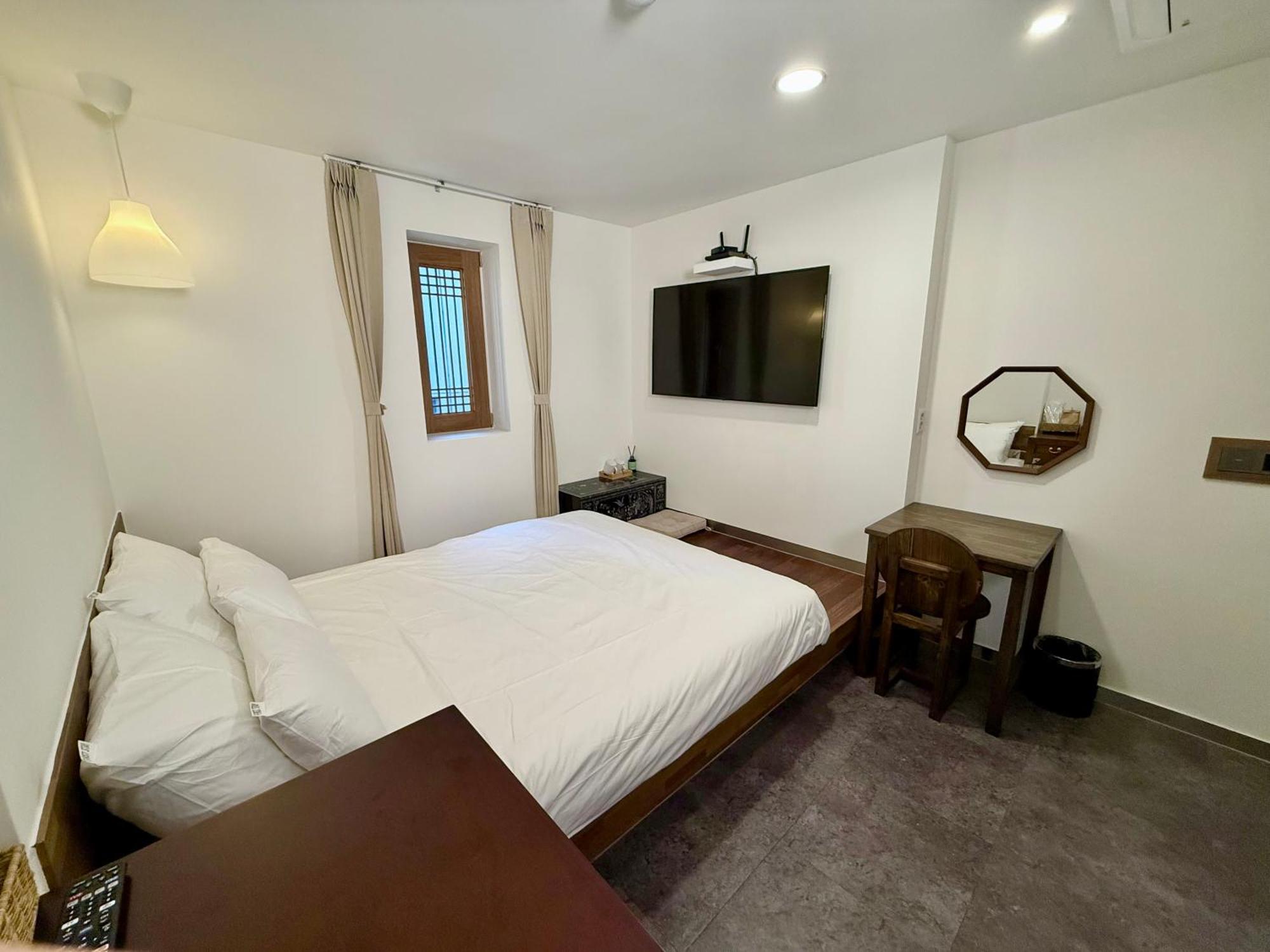 Hotel Firststay Hongdae