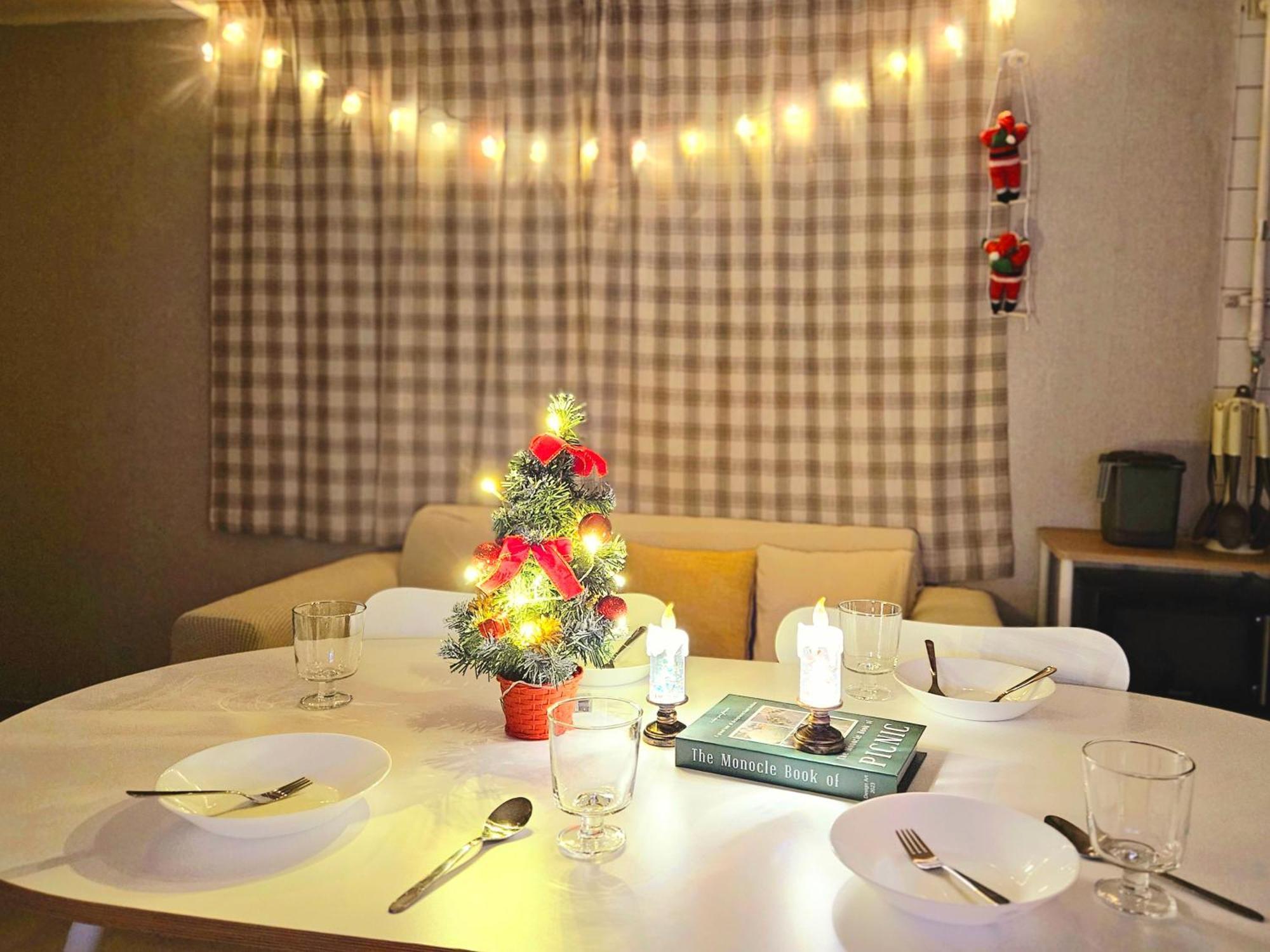 Gangnam Cozy Near Sinnonhyeon, 3 Queen Beds, Sofa *