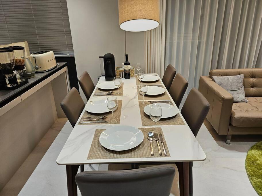 Modern Luxury In Gangnam With Cityview&wine *