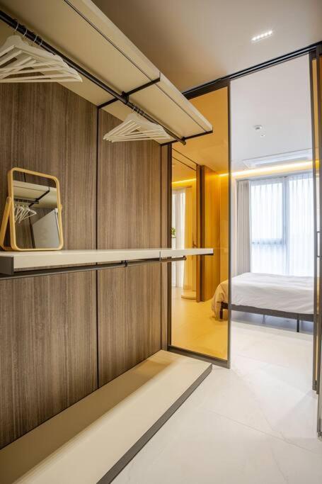 Modern Luxury In Gangnam With Cityview&wine Apartment Seoul