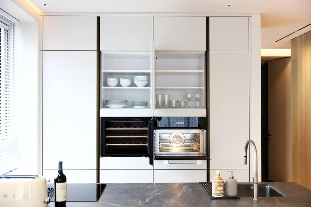 Modern Luxury In Gangnam With Cityview&wine Seoul