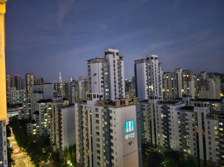 Modern Luxury In Gangnam With Cityview&wine * Seoul