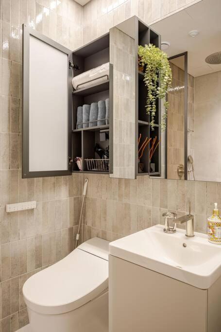 Modern Luxury In Gangnam With Cityview&wine Seoul