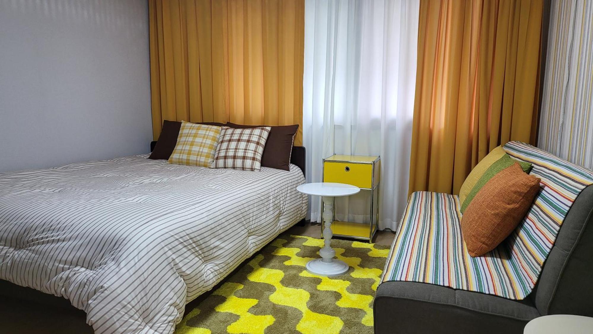 Pangsapuri Park #hongdae Sinchon 10min #metro 3min #3beds *