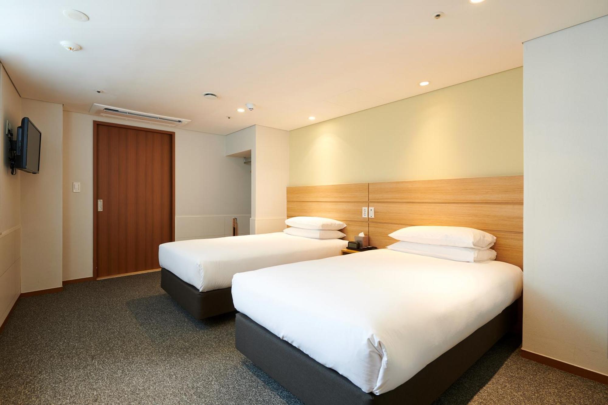 Nine Tree By Parnas Myeongdong 1 3*