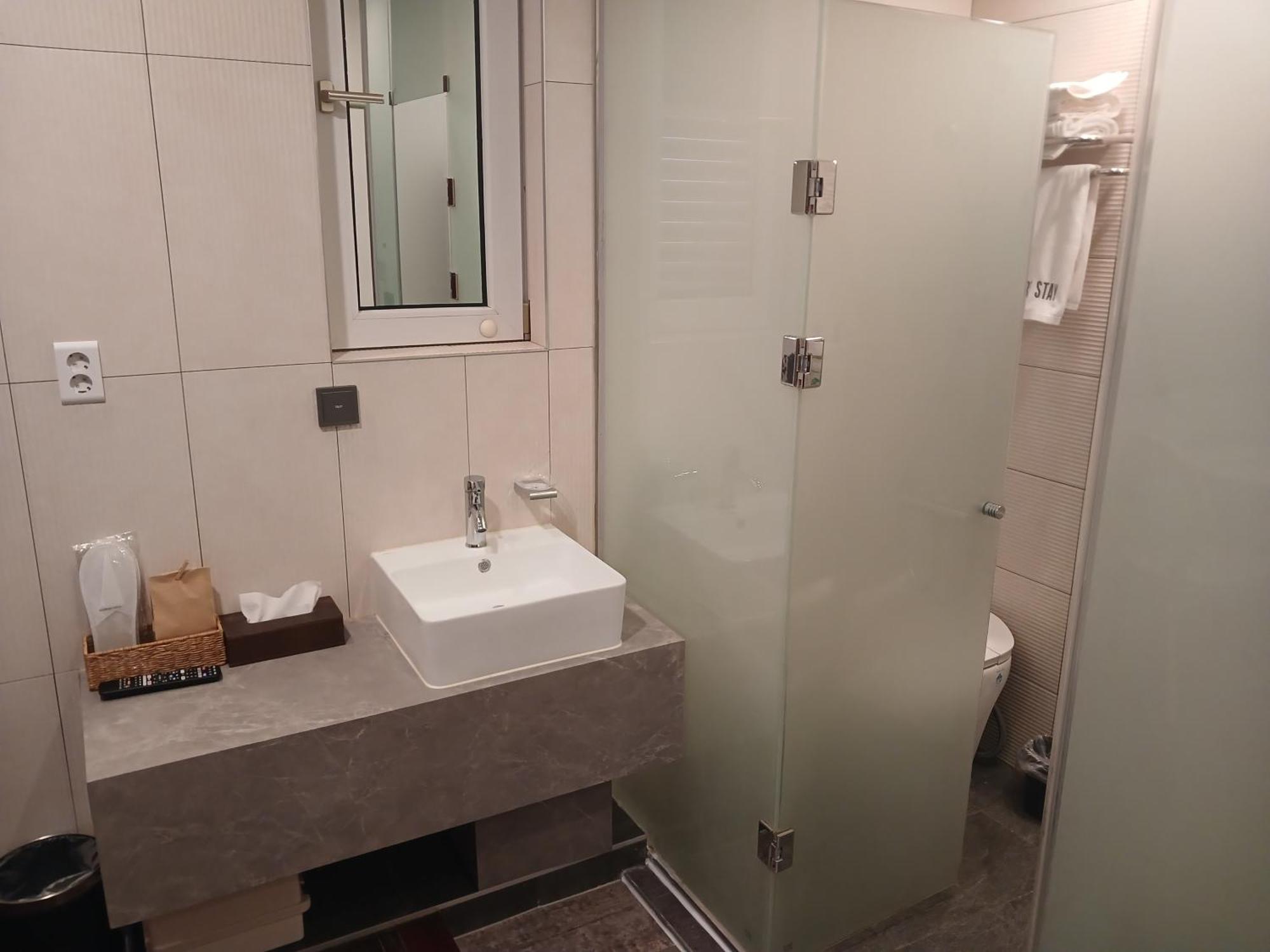 Firststay Hongdae Hotel