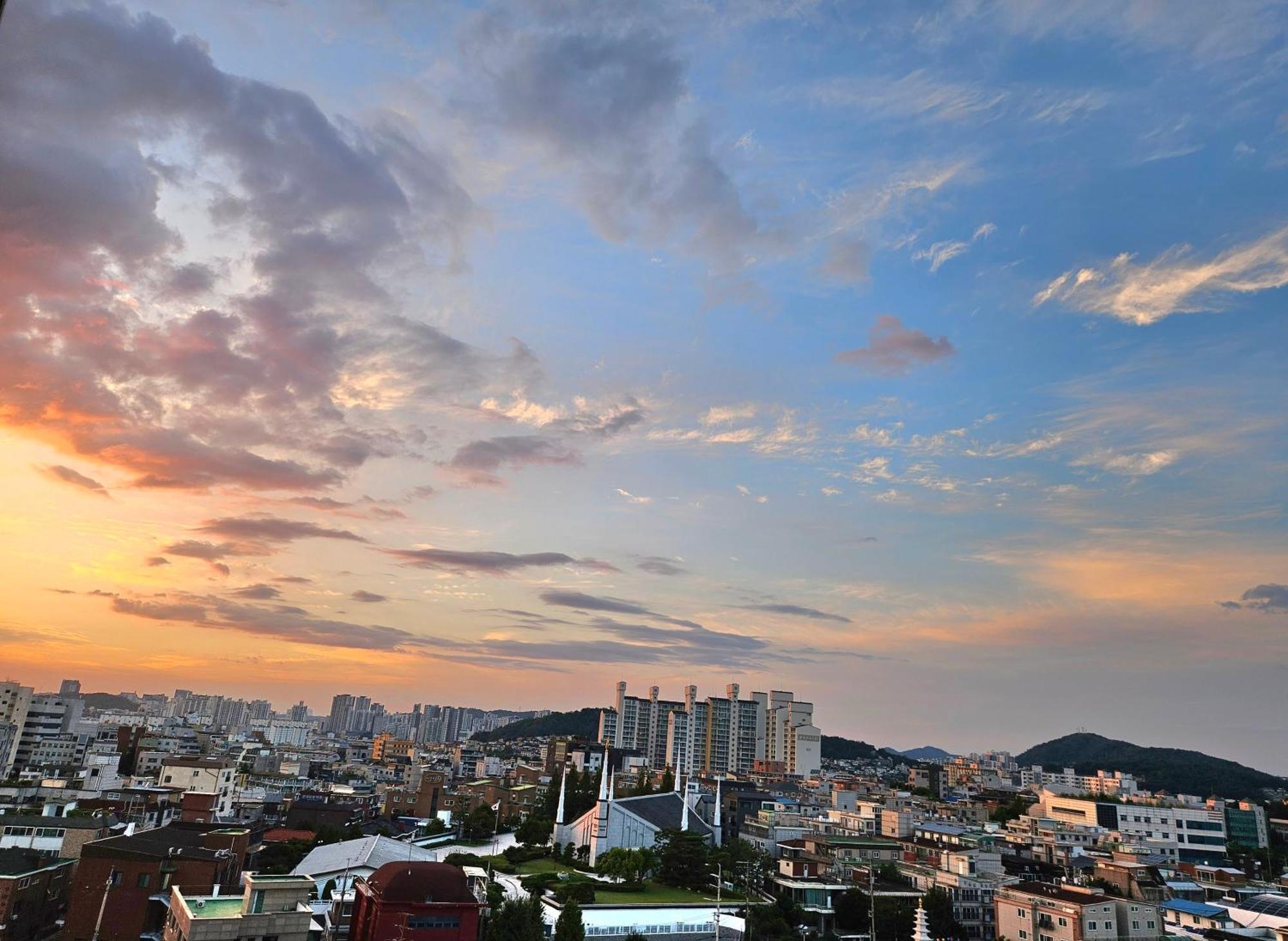 Hongdae Two-room House With Terrace Apartment Seoul