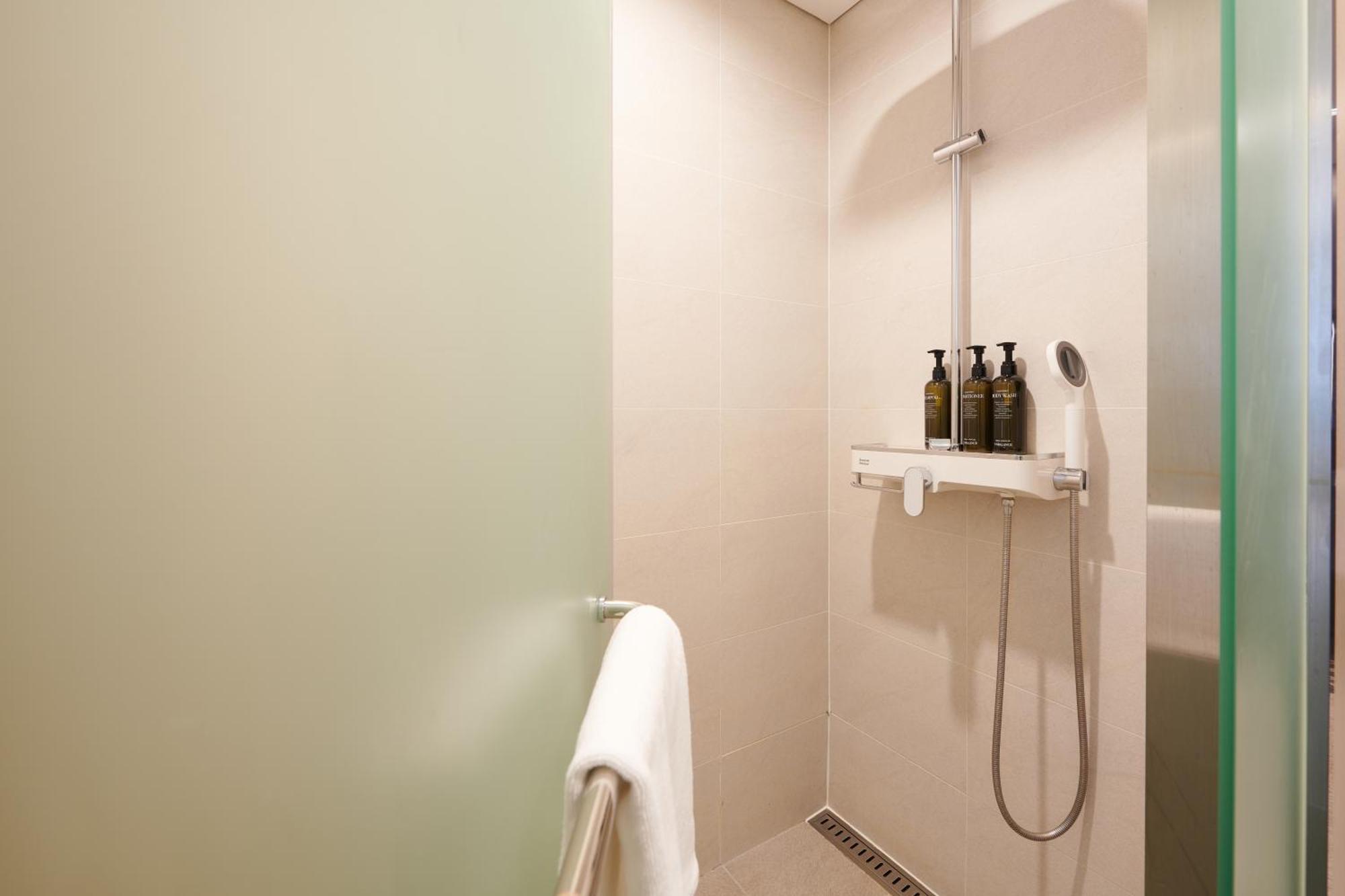 Nine Tree By Parnas Dongdaemun Hotel 4*