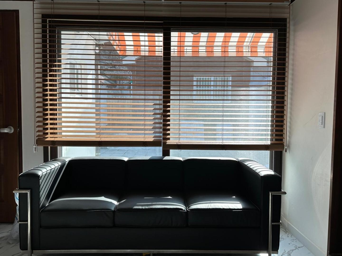 5br Family House, Myeongdong 7 Minutes, Gwanghwamun 10 Minutes, Namsan View, Patio Holiday home *