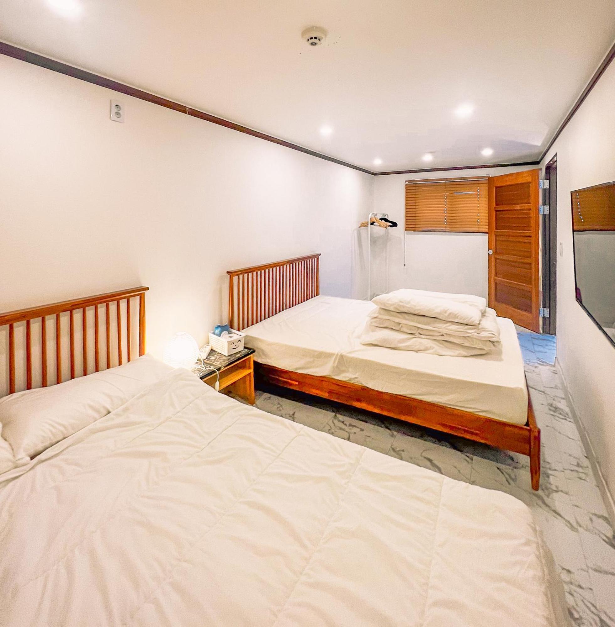5br Family House, Myeongdong 7 Minutes, Gwanghwamun 10 Minutes, Namsan View, Patio