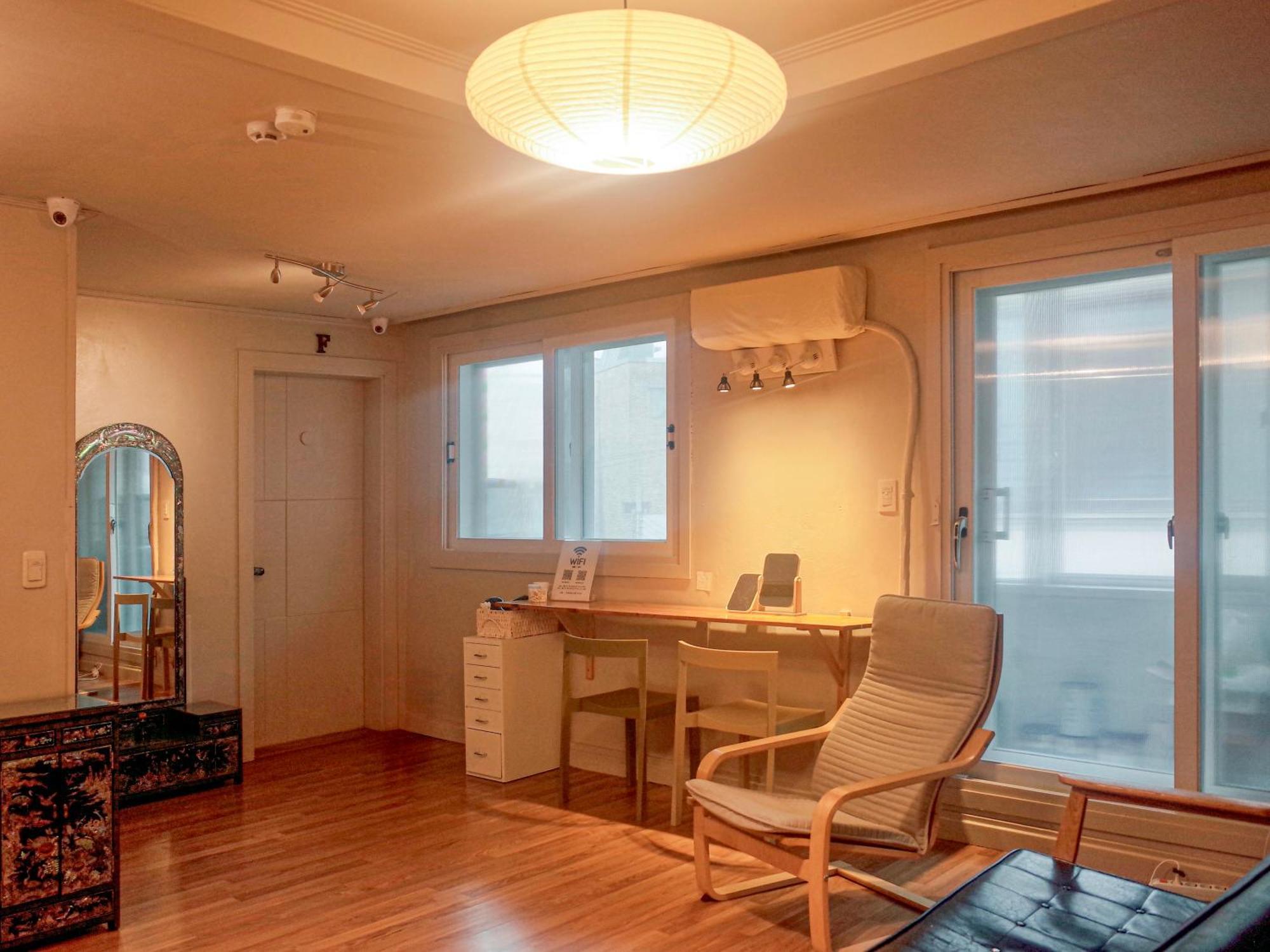 The One Hongdae In - Foreigner Only Hostel Seoul