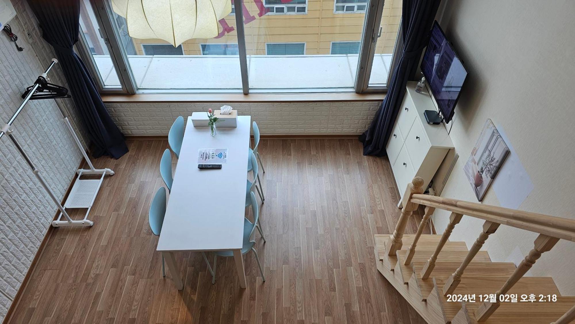 Apartment Hongdae Residence-5 1min From Hongik Uni Station Exit #1 Seoul
