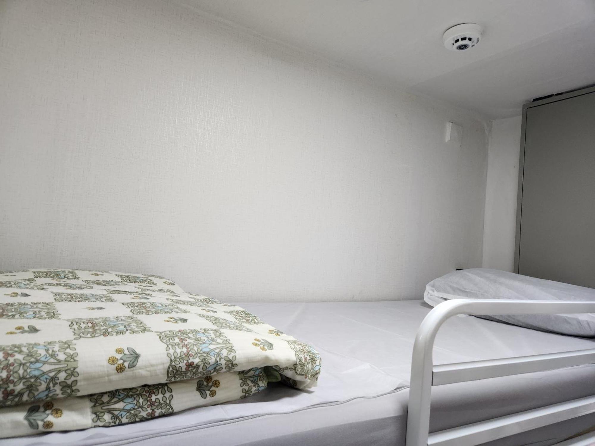 Hostel Sunrise-gh -man Only-
