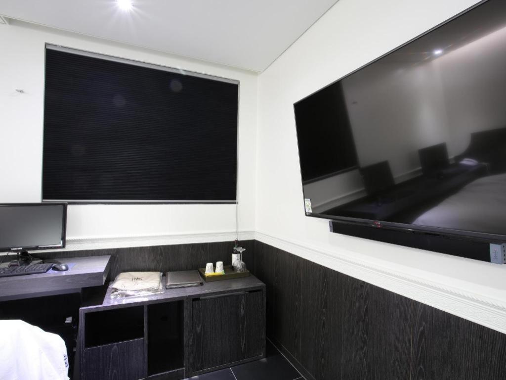 Lexy Motel