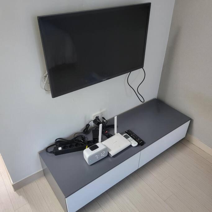 1-2608 #sinnonhyeon Stn Exit 9, 1-min #gangnam Stn, 5-min #ott #concierge Gangnam Managed Apartment
