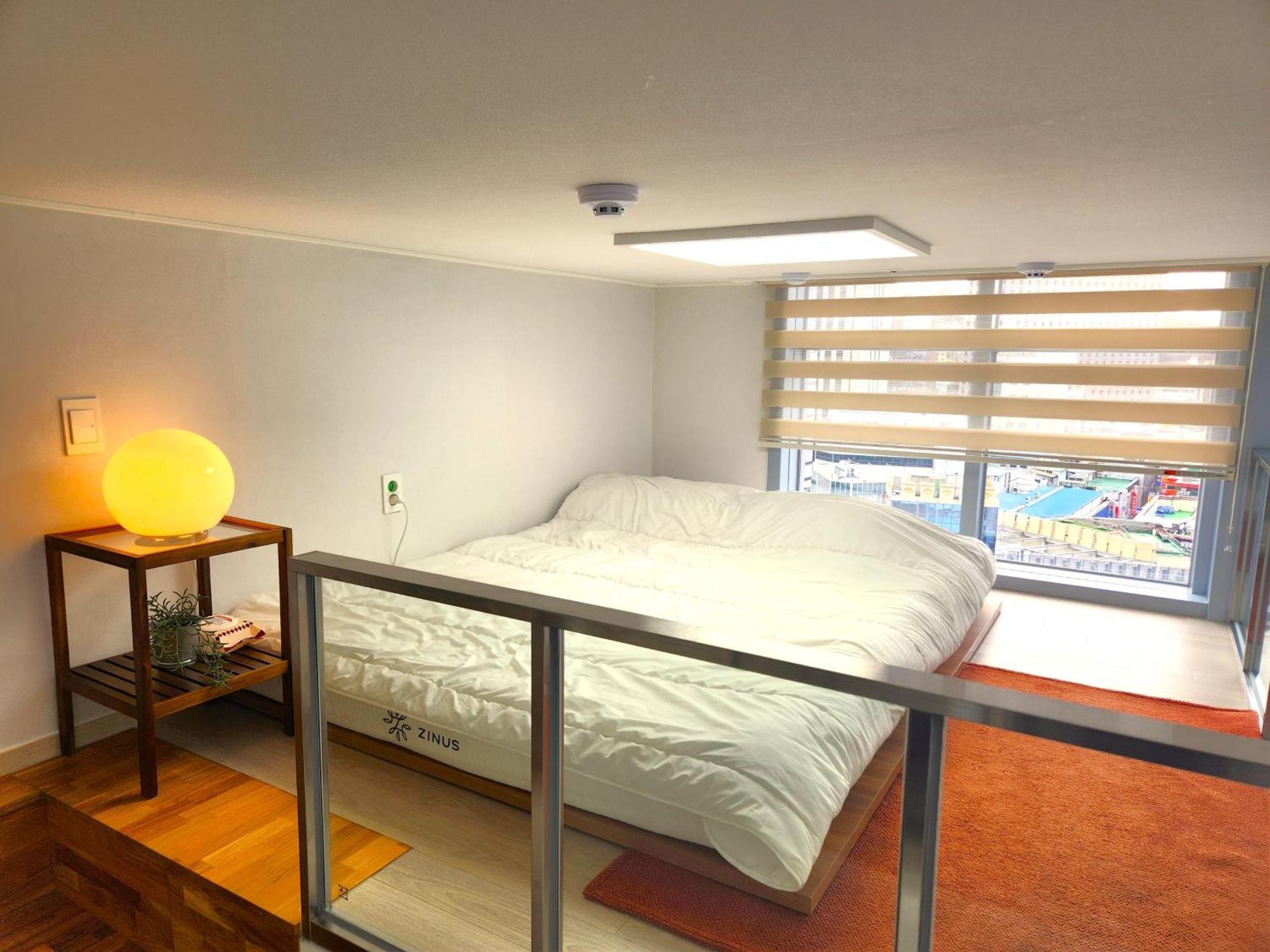 Majestic Apartment *