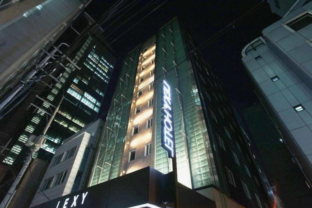 Lexy Motel