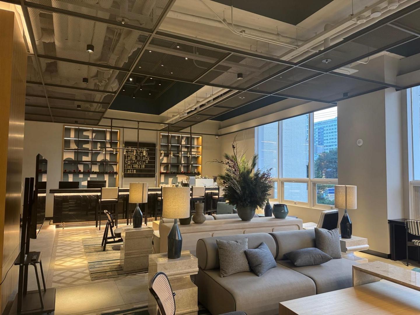 Hotel New Blanc Myeongdong 4*
