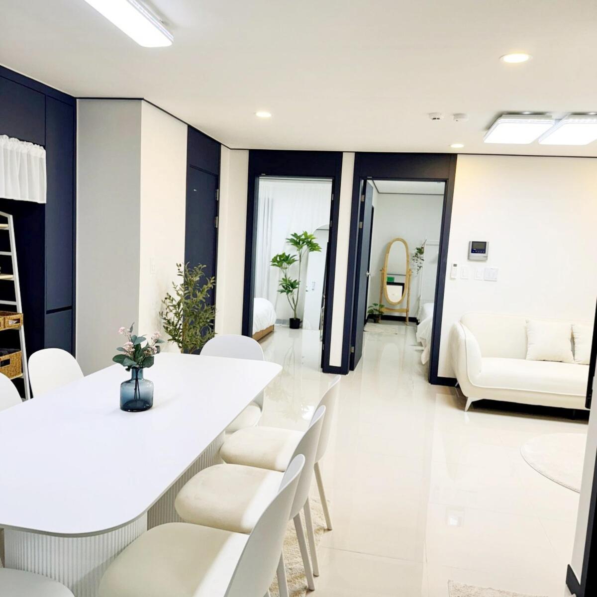 Pangsapuri Sky House, *